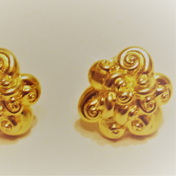 Vintage 80s Curly Stars Gold Tone Clip Earrings - Picture 4 of 4